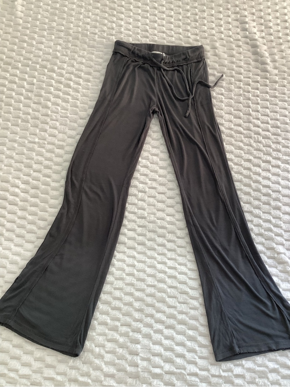 Urban Outfitters gray Boot-Cut Drawstring Pants size small #38 super comfy